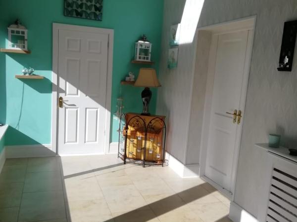 Hunters Lodge B&B : photo 4 de la chambre chambre double avec salle de bains commune