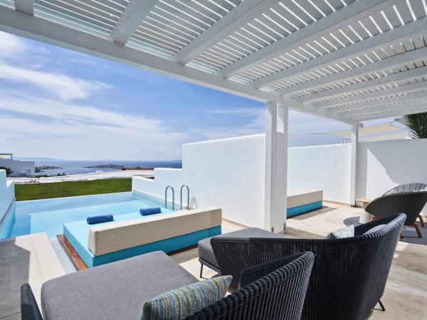 Myconian Kyma, a Member of Design Hotels : photo 1 de la chambre suite avec piscine privée à débordement - vue sur mer méditerranée