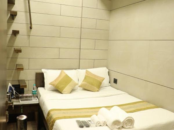 Hotel Rooms Dadar near Station : photo 7 de la chambre chambre double deluxe