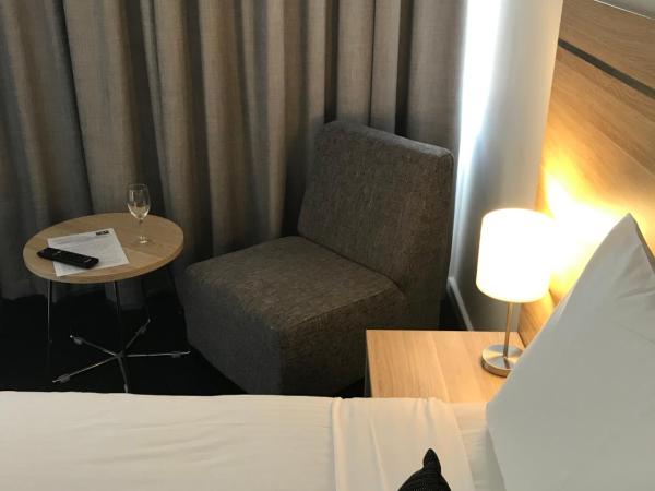 Frewville Motor Inn : photo 4 de la chambre chambre lit queen-size deluxe