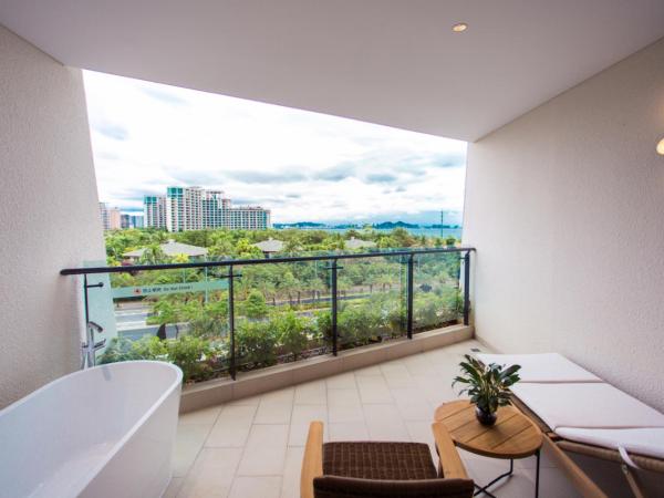 Sanya Conifer Resort : photo 2 de la chambre chambre lits jumeaux - vue sur jardin
