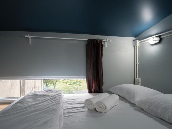 Private Stay Hostel : photo 5 de la chambre chambre double avec salle de bains privative