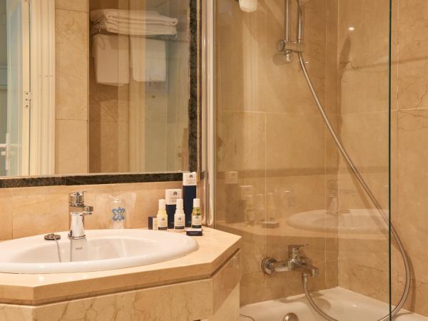 Suites Barrio de Salamanca : photo 10 de la chambre chambre familiale (2 adultes et 2 enfants)