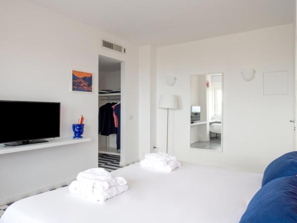 3 Suites View : photo 5 de la chambre chambre triple deluxe - vue sur mer