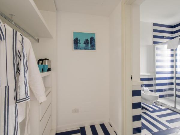 3 Suites View : photo 1 de la chambre chambre double ou lits jumeaux standard - vue sur mer