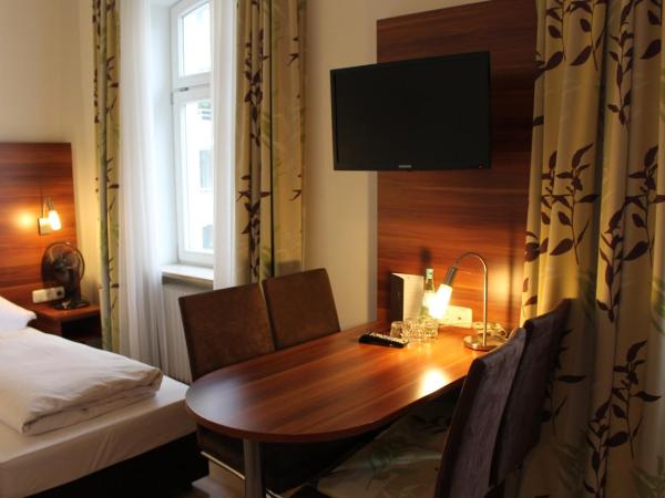 Hotel am Viktualienmarkt : photo 8 de la chambre chambre quadruple