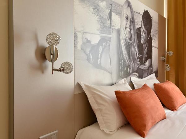 Hôtel Arles Plaza : photo 3 de la chambre chambre double supérieure