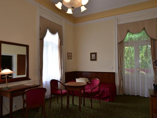 Sant Georg Garni : photo 4 de la chambre chambre lits jumeaux avec balcon