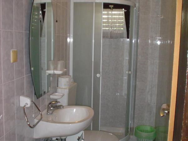 Guest House Jole : photo 6 de la chambre chambre double avec terrasse