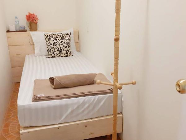 Sindy's Hostel : photo 2 de la chambre chambre simple avec toilettes et douche communes