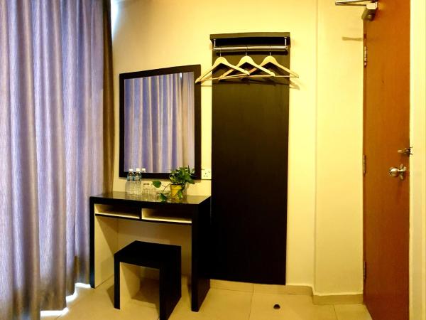 Golden Court Hotel - Tun Abdul Razak : photo 5 de la chambre chambre triple deluxe