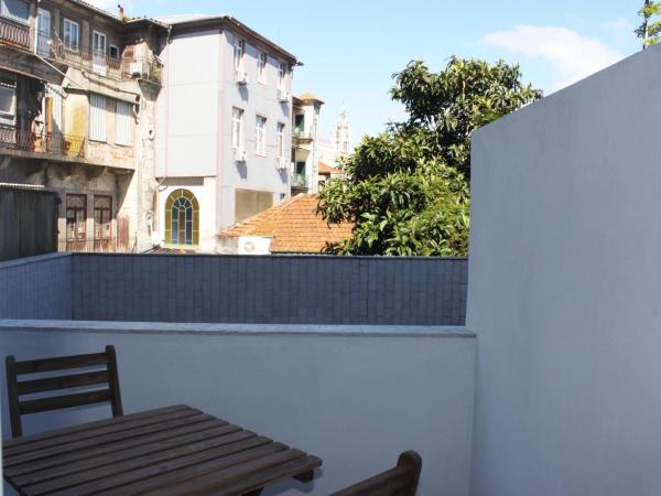 TMJ BeB : photo 3 de la chambre chambre double avec patio