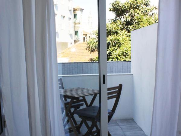 TMJ BeB : photo 4 de la chambre chambre double avec patio