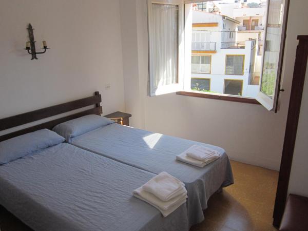 Hostal Cruz : photo 3 de la chambre chambre lits jumeaux standard