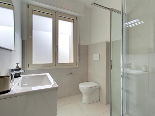 Alloggio Nella : photo 7 de la chambre chambre triple - vue sur jardin