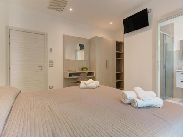 Alloggio Nella : photo 9 de la chambre chambre double - vue sur jardin