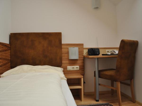 Hotel Almtalerhof : photo 1 de la chambre chambre simple standard