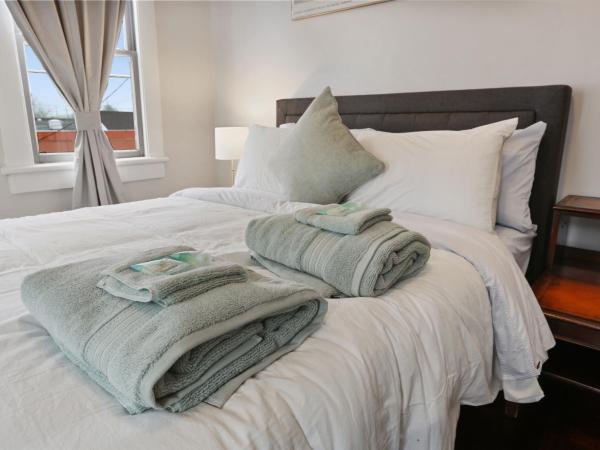 Freret Apartments near Streetcar & Tulane : photo 3 de la chambre studio lit queen-size