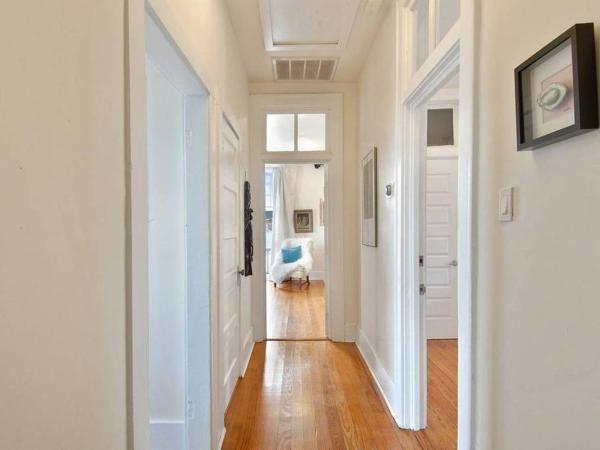 Freret Apartments near Streetcar & Tulane : photo 3 de la chambre appartement avec balcon