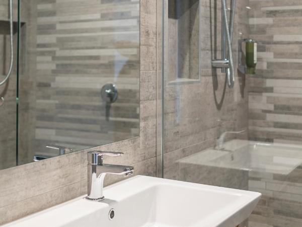 Southwark Hotel & Apartments : photo 1 de la chambre appartement avec balcon