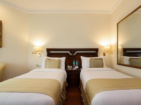 Hotel The Royal Plaza : photo 3 de la chambre standard twin room - enjoy a free one glass of house beer once during your stay