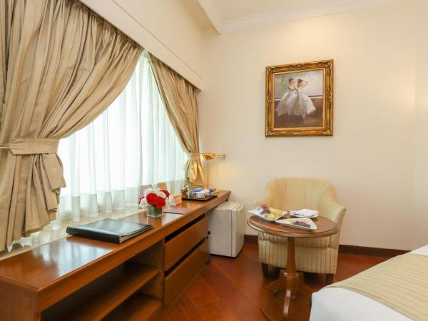 Hotel The Royal Plaza : photo 4 de la chambre standard twin room - enjoy a free one glass of house beer once during your stay