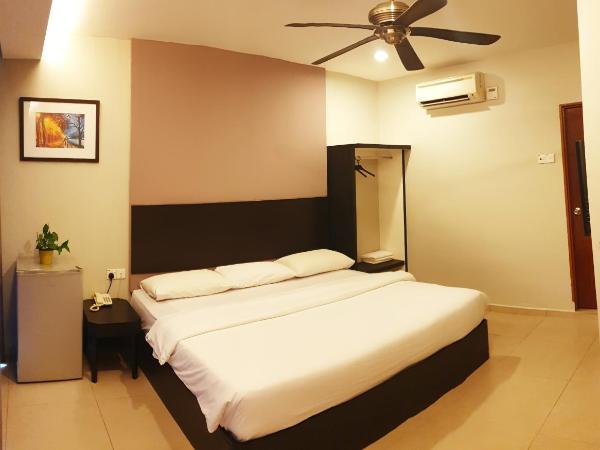 Golden Court Hotel - Tun Abdul Razak : photo 2 de la chambre executive  deluxe king