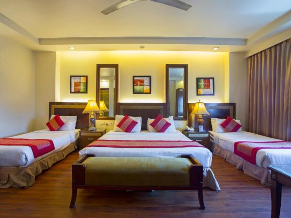 Hotel Picasso Paschim Vihar Delhi - Couple Friendly Local IDs Accepted : photo 6 de la chambre chambre quadruple de luxe