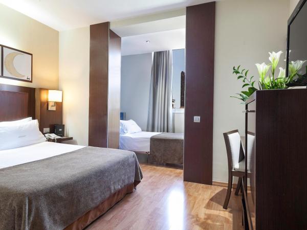 Acta Atrium Palace : photo 1 de la chambre chambre triple (3 adultes)