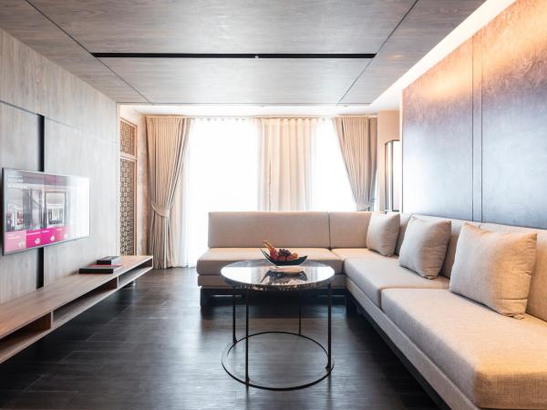 Ramada Plaza by Wyndham Chao Fah Phuket : photo 10 de la chambre suite 2 chambres