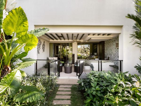 Shangri-La Rasa Ria, Kota Kinabalu : photo 9 de la chambre chambre lit king-size suite junior dans l'aile océan avec vue sur le jardin