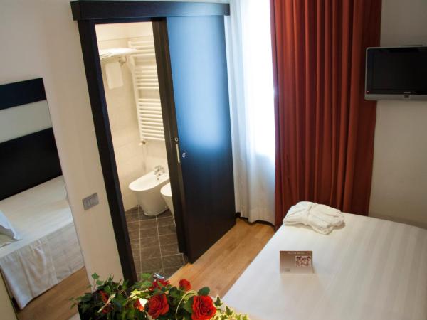 Card International Hotel : photo 2 de la chambre chambre simple