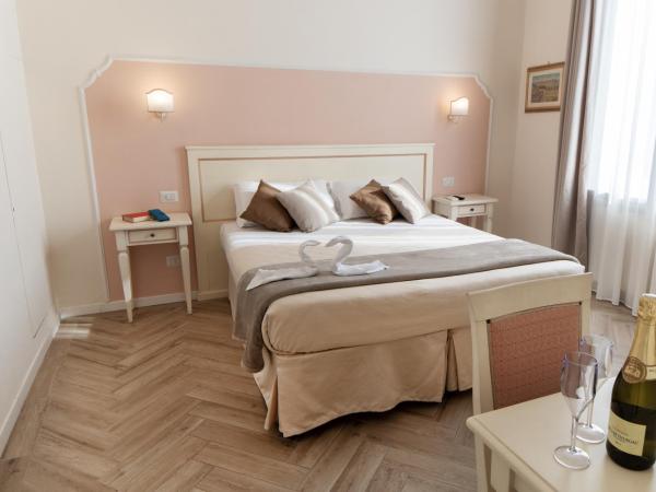 Dimora Salviati : photo 7 de la chambre chambre double ou lits jumeaux
