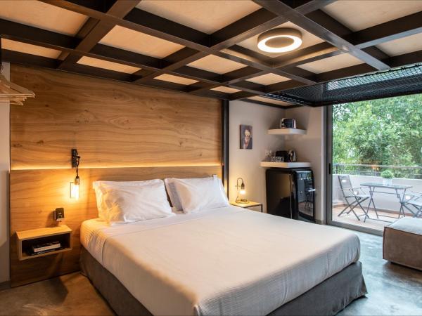 Bespoke House Athens : photo 3 de la chambre suite junior familiale sans piscine