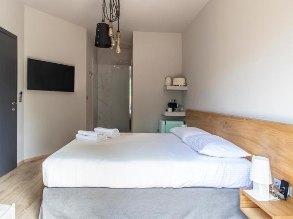 Bespoke House Athens : photo 3 de la chambre chambre double deluxe avec balcon et sans piscine