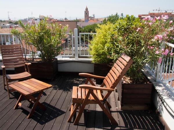 Card International Hotel : photo 6 de la chambre suite de luxe avec baignoire spa