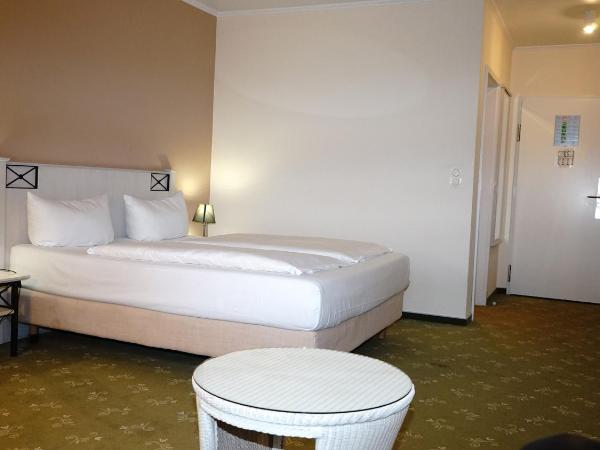Entrée Groß Borstel Garni Hotel : photo 6 de la chambre chambre double