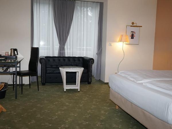 Entrée Groß Borstel Garni Hotel : photo 10 de la chambre chambre double