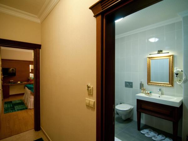 Best Point Hotel-Old City Sultanahmet : photo 7 de la chambre suite familiale communicante - 4 adultes - annexe - 47 m²