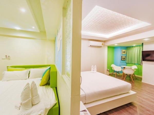 The Tint At Phuket Town - SHA Plus : photo 7 de la chambre chambre familiale