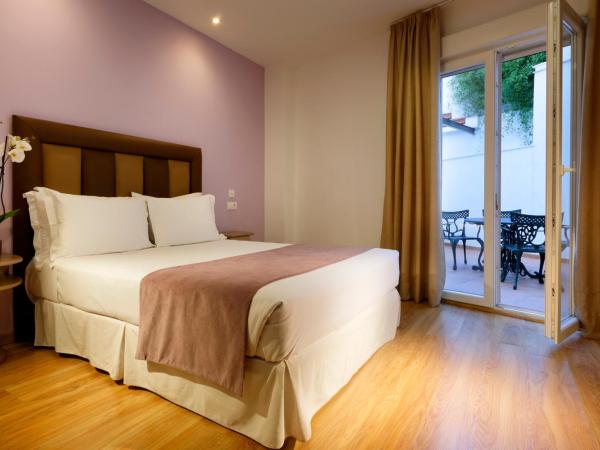 Exe Triunfo Granada : photo 1 de la chambre chambre double avec patio