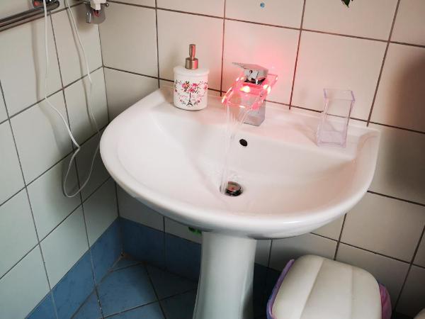 B&B Casa Valeria : photo 4 de la chambre chambre double avec salle de bains privative