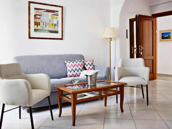 Hotel Adonis : photo 1 de la chambre chambre supérieure - vue sur mer