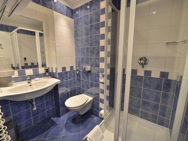 EA Hotel Jeleni Dvur Prague Castle : photo 2 de la chambre chambre simple vue sur château