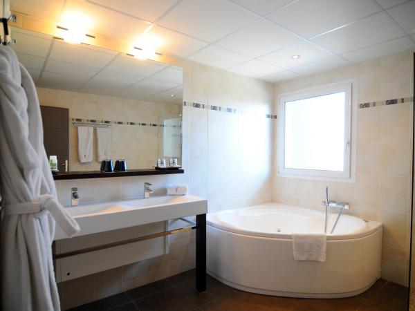 Logis Hôtel La Fauceille : photo 2 de la chambre suite présidentielle