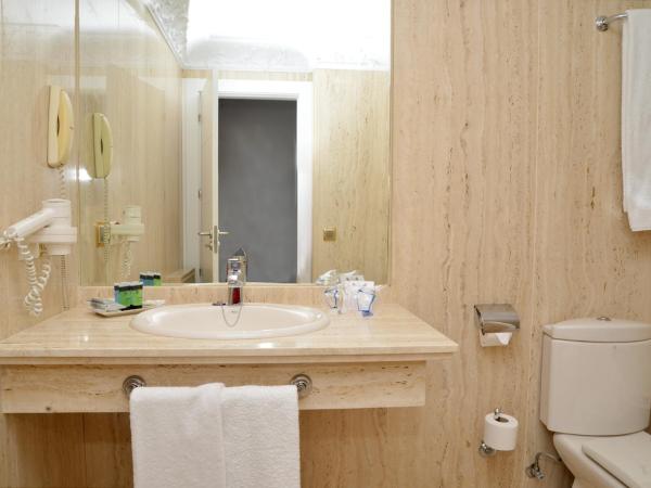 Artheus Carmelitas Salamanca : photo 3 de la chambre chambre lits jumeaux