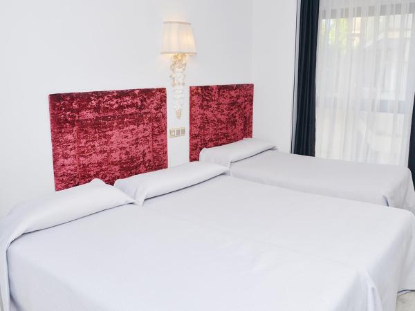 Artheus Carmelitas Salamanca : photo 5 de la chambre triple room with 3 beds