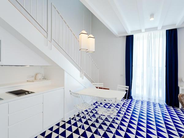 Maison Blu - Intimate GuestHouse : photo 7 de la chambre suite en duplex
