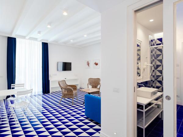 Maison Blu - Intimate GuestHouse : photo 2 de la chambre suite en duplex