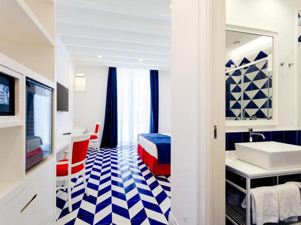 Maison Blu - Intimate GuestHouse : photo 6 de la chambre chambre double ou lits jumeaux supérieure
